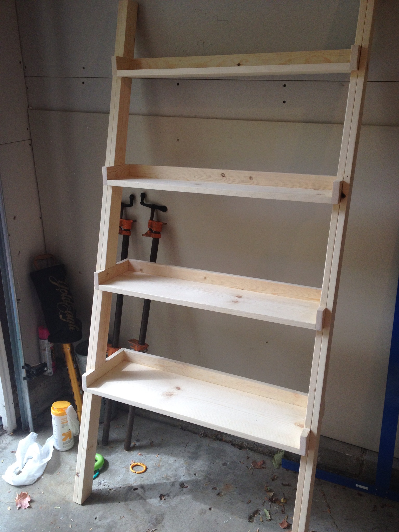 Wooden Ladder Bookshelf Plans